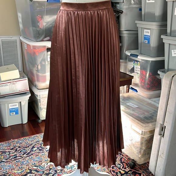 Allegra K Knife Pleated Satin Midi Skirt Size Large NWT - Picture 9 of 10